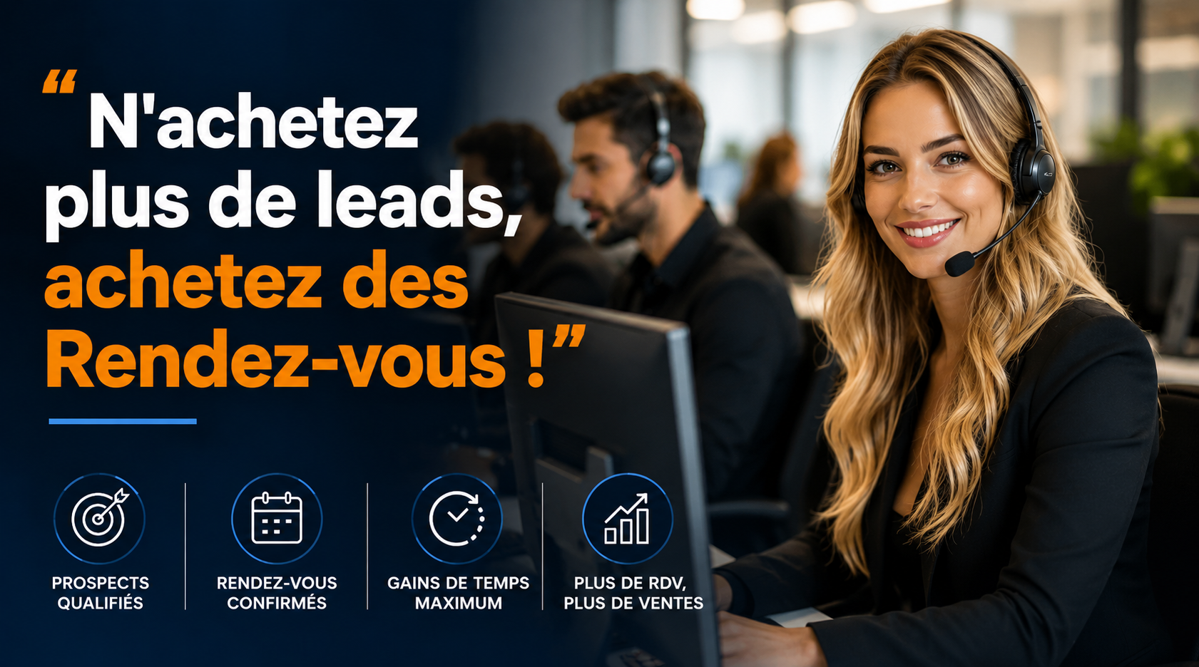 Téléopératrice souriante en centre d’appels illustrant le service de téléprospection et de prise de rendez-vous qualifiés CBM Manager.